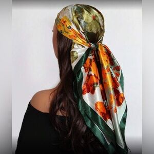 ✨NEW Floral Scarf 🧣 in Green and Orange